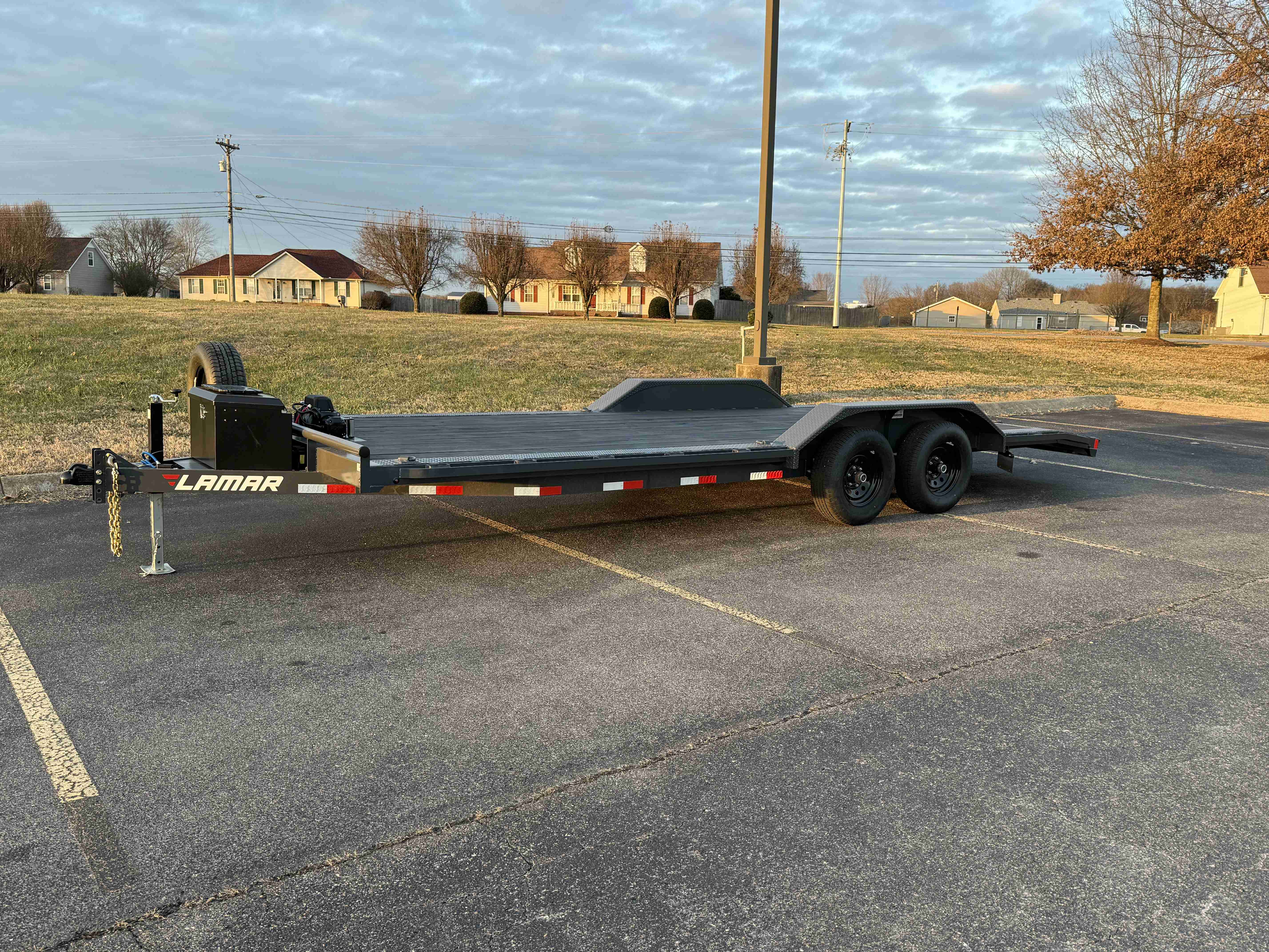 Lamar 22ft flatbed car hauler trailer side view - Murfreesboro TN rental